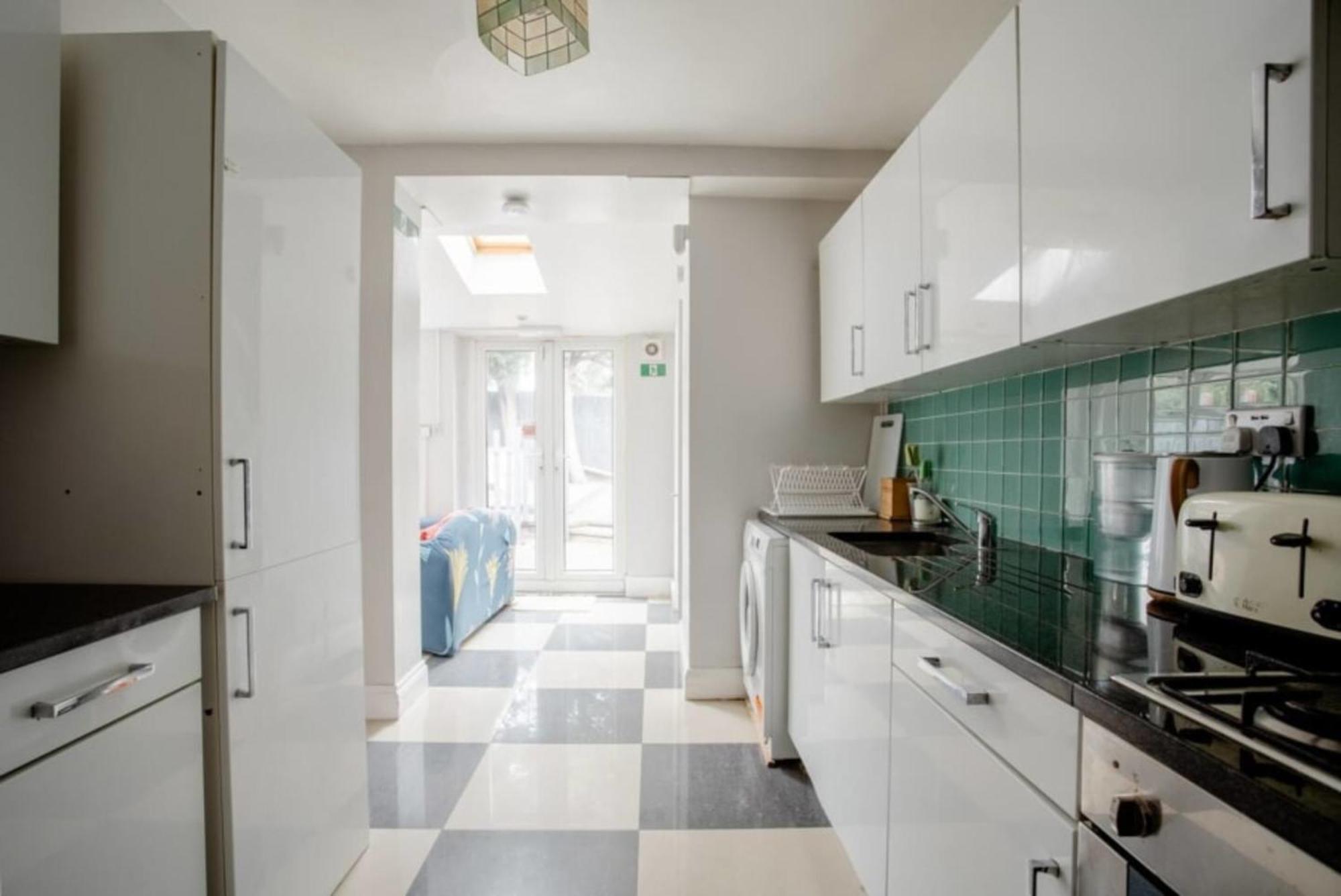 London Comfy Doubles Aparthotel Kültér fotó