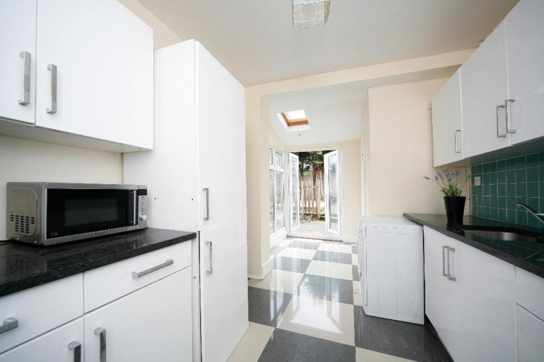 London Comfy Doubles Aparthotel Kültér fotó
